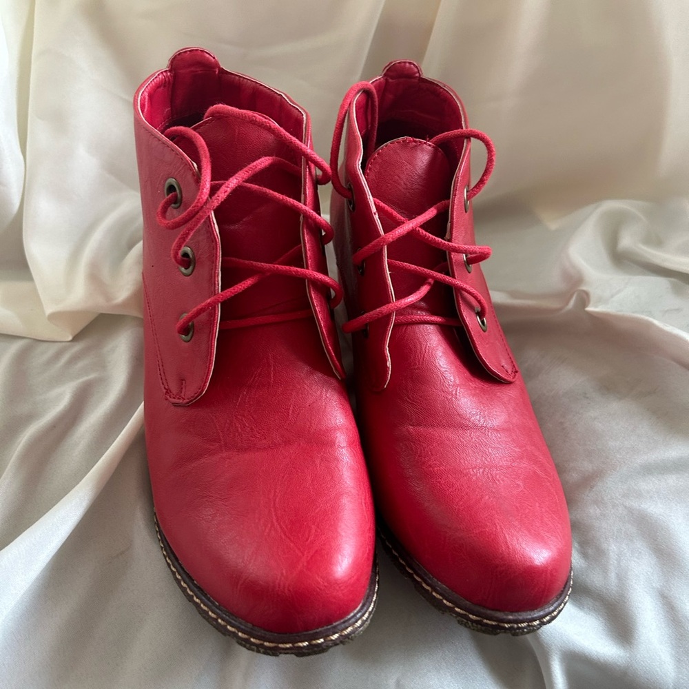 Red, size 9 wedge heel Daily Shoes